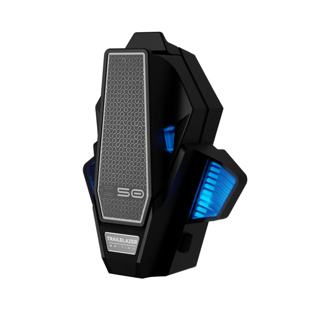 C50 Pro Lichtmodul schwarz mit grauem Displaypanel und blauen LED-Flächen an den Seiten