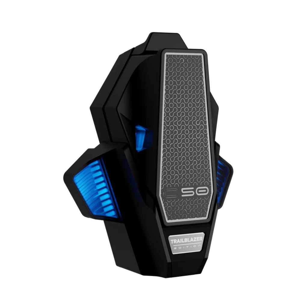 C50 Pro Lichtmodul im Detail: graues Musterpanel, schwarze Gehäuseform und blaue Lichtelemente
