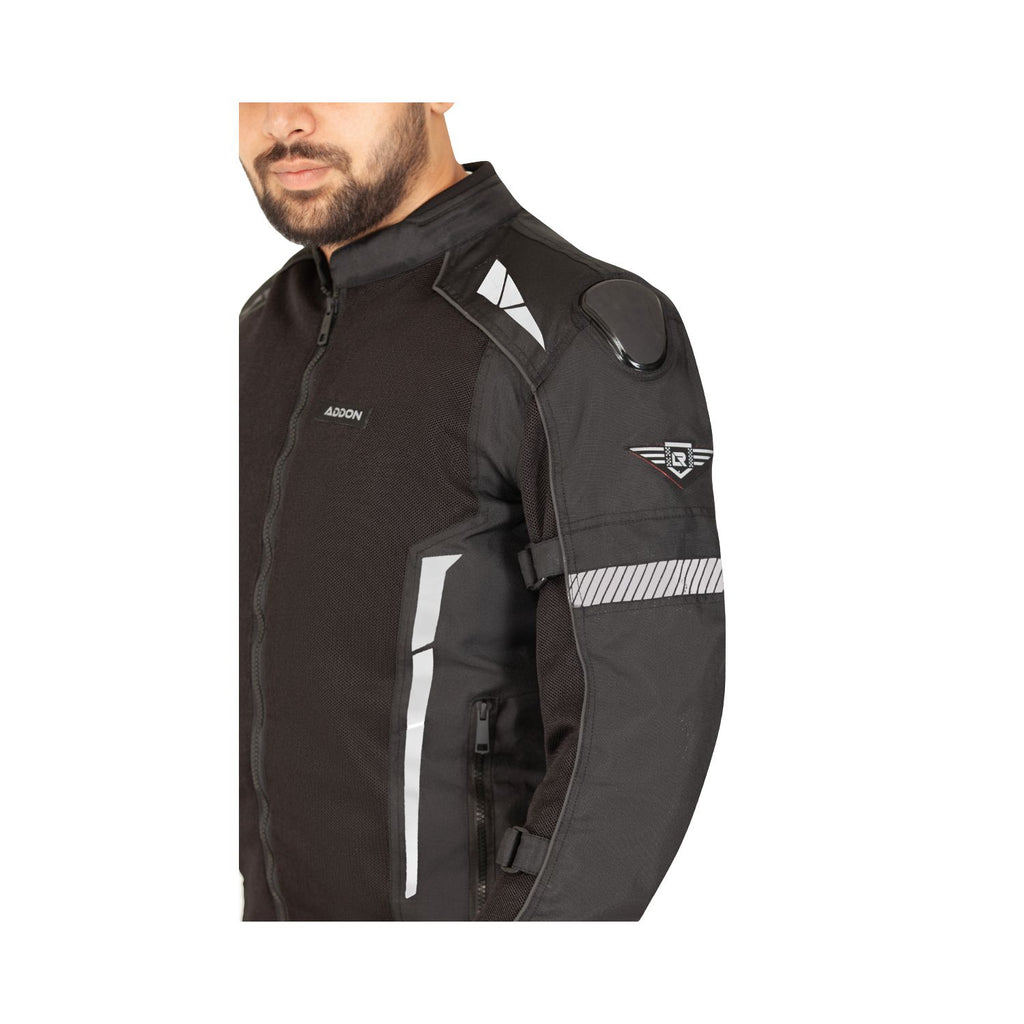 L2 Addon Pro Herrenjacke schwarz, Ärmelpatch und Schulter-Design