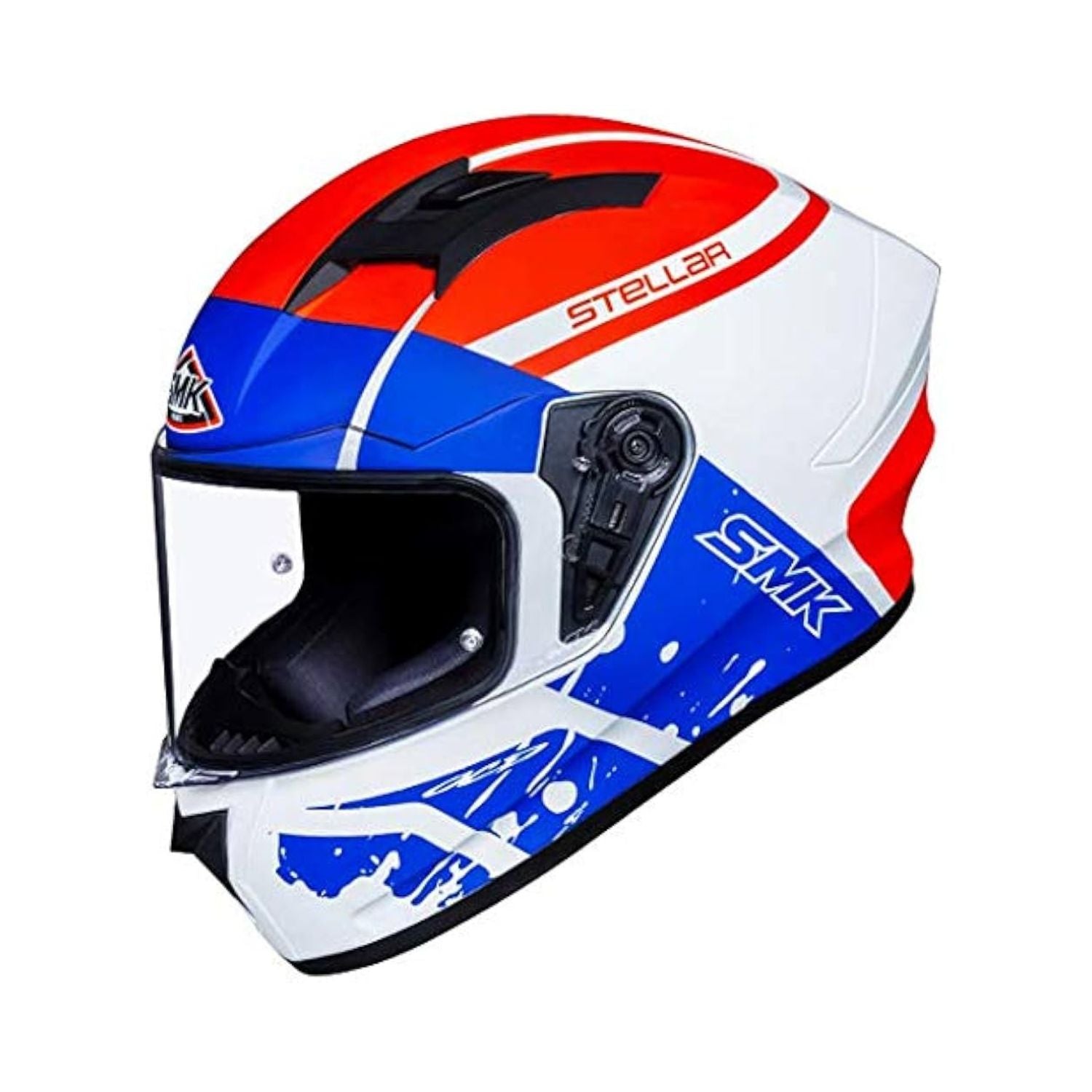 Matt weißer Motorradhelm SMK Stellar Squad GP mit blau-rotem Design und geöffnetem Visier